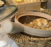 Egg and Beef Claypot Rice