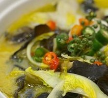 Sichuan Peppercorn Sour Cabbage Basa Fish (Single)