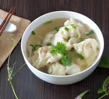 Pig's stomach soup with dumplings