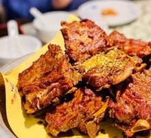 Charcoal-Grilled Spare Ribs