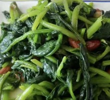 Spinach with Walnuts