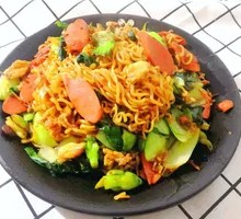 Stir-Fried Instant Noodles
