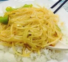 Stir-fried Green Pepper and Potato Noodles with Rice