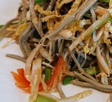 Shredded cabbage with tofu strips