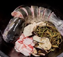Iron Pot Stew with Wujiang Fish