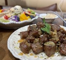 金蒜牛肉粒