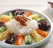 Colorful Chicken丝 Noodle Salad