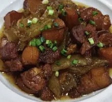 Black Pork Braised Sweet Potato Noodles