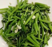 Stir-fried Sweet Potato Leaves