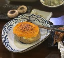 Sturgeon Caviar with Potatoes