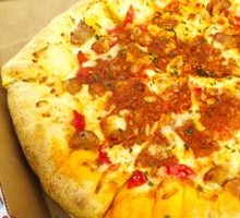 Classic Italian Meat Sauce Pizza