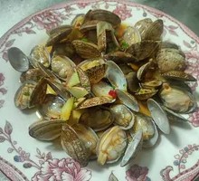 Spicy Stir-fried Live Clams