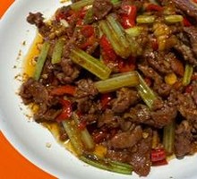 Stir-Fried Beef with Yellow Onion
