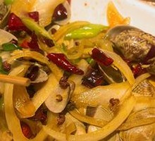 Spicy Stir-Fried Clams
