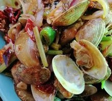 Spicy Stir-Fried Clams