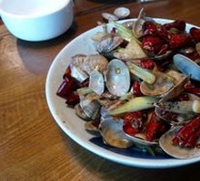 Spicy Stir-Fried Clams