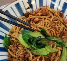 Secret Sauce Meat Noodles
