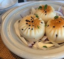 Pan-fried Vegetable and Pork Buns