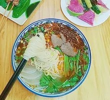 Sour Cabbage Beef Noodles