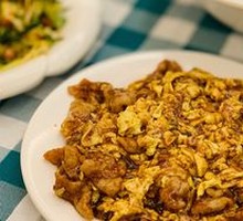 Sour Stir-Fried Egg with Wood Ear Mushrooms