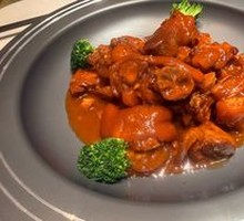 Braised Pig Trotter in Sauce