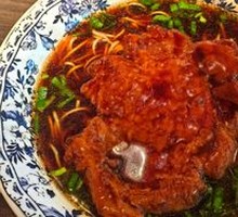 Shanghai-style Braised Pork Noodles