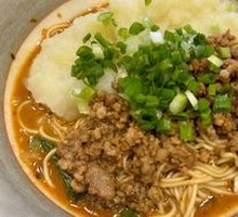 Mashed Potato Noodles with Minced Meat