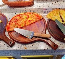 Thai Golden Lychee Durian Pizza