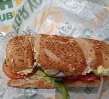 Aromatic Tuna Sandwich