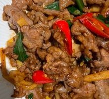 Ruili Sour Wood Apple Stir-Fried Beef