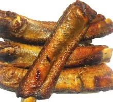 Charcoal-Grilled Spare Ribs