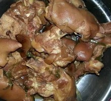 Shanghai-Style Braised Pig Trotters