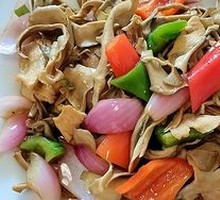 Braised Pork with Chestnuts and Mushrooms