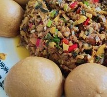 Mei Cai Bamboo Shoot Whole Grain Bun