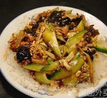 Scallion Stir-Fried Meat Rice Bowl
