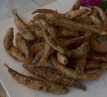 Dry-Fried Small Male Fish