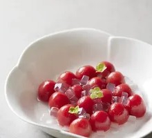Lychee Ice Jelly with Cherry Tomatoes