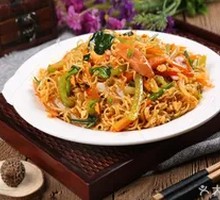 Stir-Fried Instant Noodles