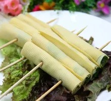 Stuffed Bean Curd Rolls with Chives