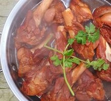 Small Pot Lamb Shank Bones