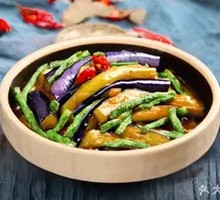 Stir-fried long beans with eggplant