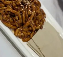 Beijing-style Shredded Pork in Soy Sauce