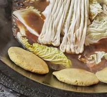 Stir-fried in Iron Pot
