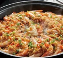 Aluminum-wrapped garlic butter shrimp