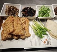 Crispy flatbread roll with fried dough sticks
