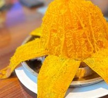 Baked Pumpkin with Eight Treasures in Clay Pot