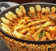 Crispy Pork Knuckle Bean Curd Rolls
