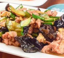 Wood Ear Mushroom and Pork Rice Bowl