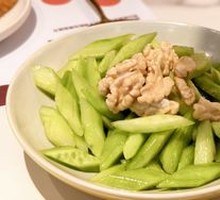 Pepper Oil Cucumber with Almonds