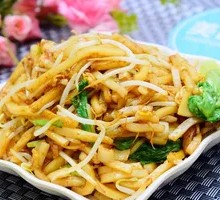 Stir-Fried Rice Noodles